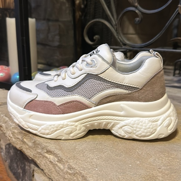 NEW Women’s Chunky Platform White Lace Up Running Shoes Sneakers - Picture 2 of 9